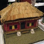 Пряничный дом с соломенной крышей