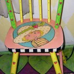 Расписной стул для детской комнаты